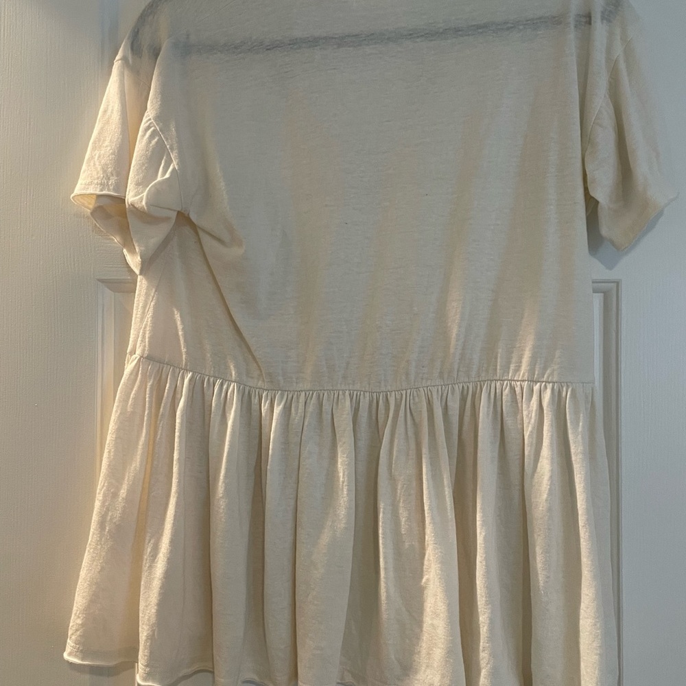 Cream top. Size XS. - Picture 2 of 2